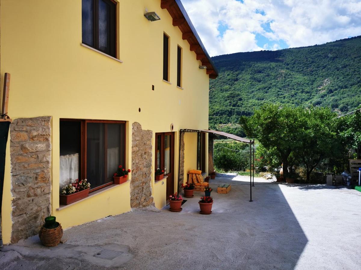 Agriturismo B&B Il Girasole Roccadaspide Exterior foto
